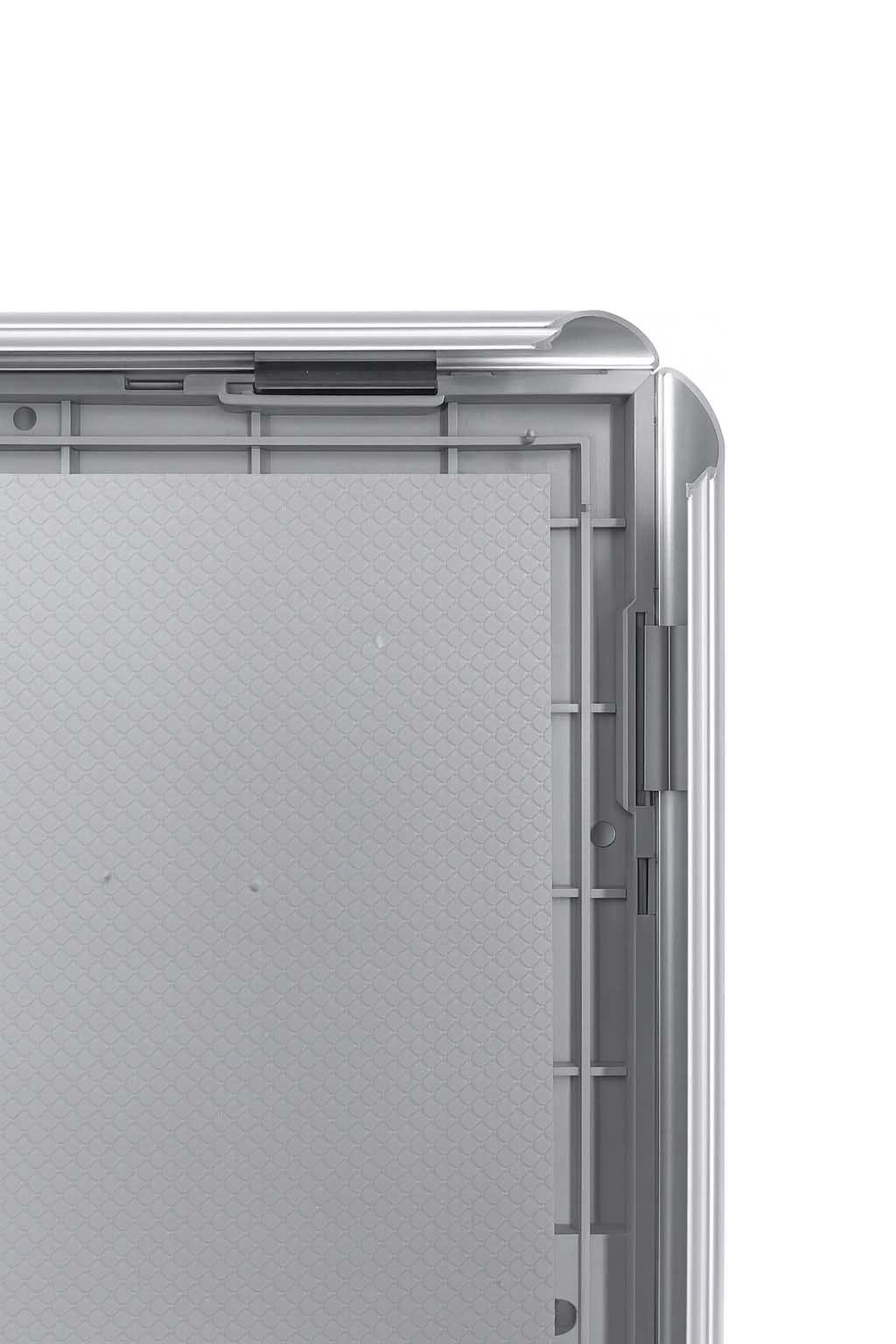 A4%20(21x30)%20Alüminyum%20Açılır%20Kapanır%20Gönye%20Çerçeve%2025mm%20-%20Eko